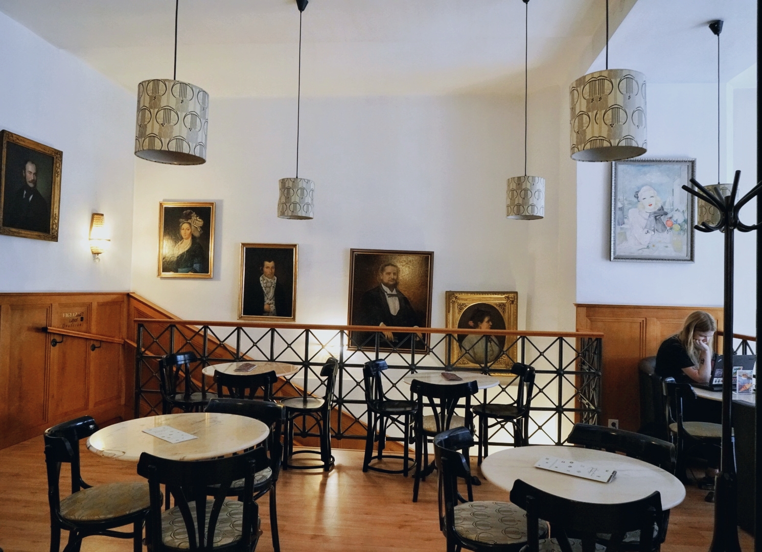 布达佩斯十大必吃餐厅,布达佩斯有名的咖啡店