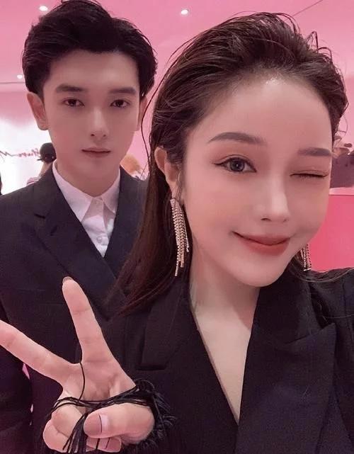 林珊珊姐弟恋现状,网红林珊珊现任老公