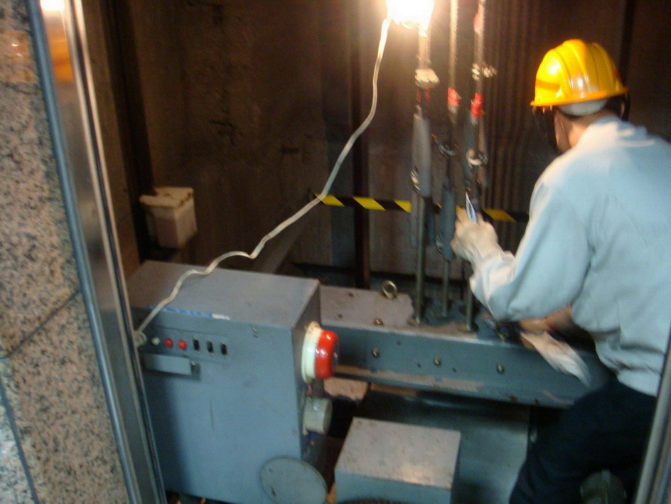 奥的斯3000现场资料手册：DCS门检查顺序试验