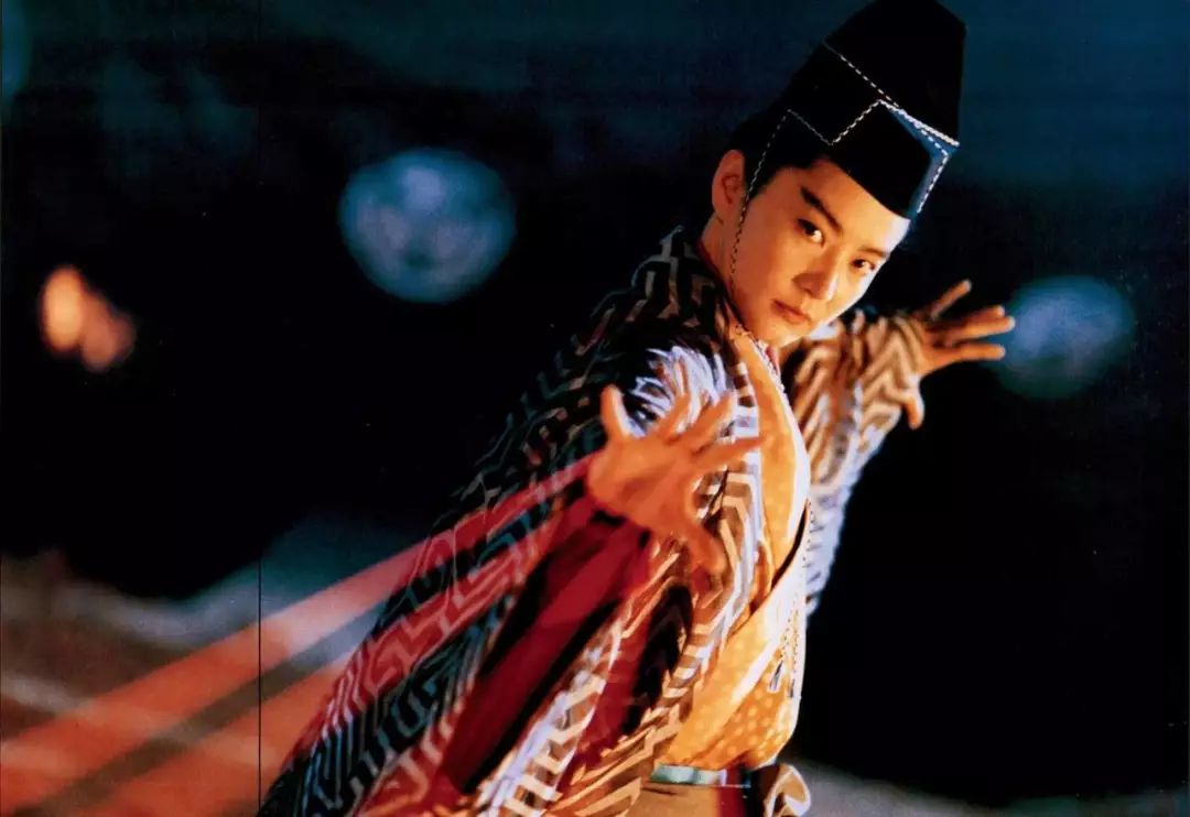 葵花宝典是一个什么样的武功,葵花宝典到底是谁的武功秘籍