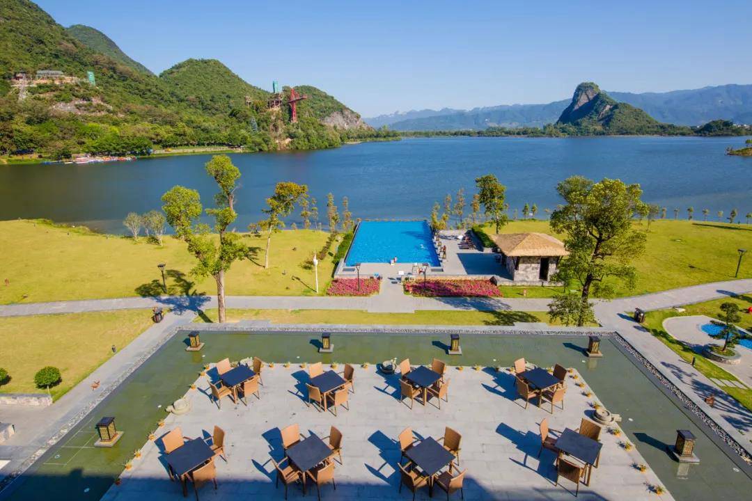 清远宝晶宫天鹅湖温泉酒店,清远顶级豪华酒店