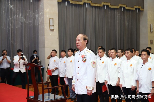 何逸奎大师,华南烹饪技术学校何逸奎