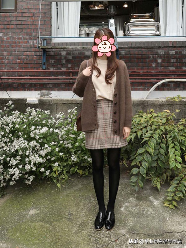 秋冬最高十几度穿搭显瘦,冬季直筒黑裤子穿搭