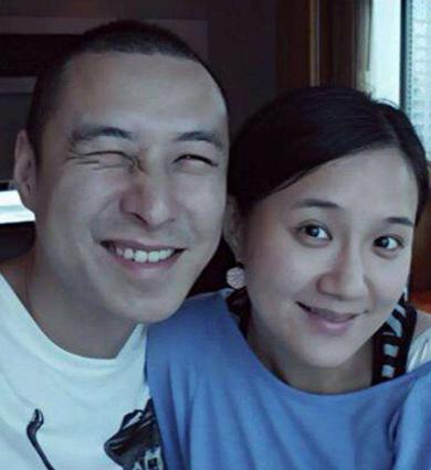 何妤玟：路人粉丝成老公，做缩阴手术被骂，如今离婚同居做朋友