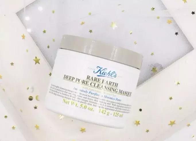 新晋美妆红人林允揭晓肌肤奥秘,美妆博主林允香奈儿