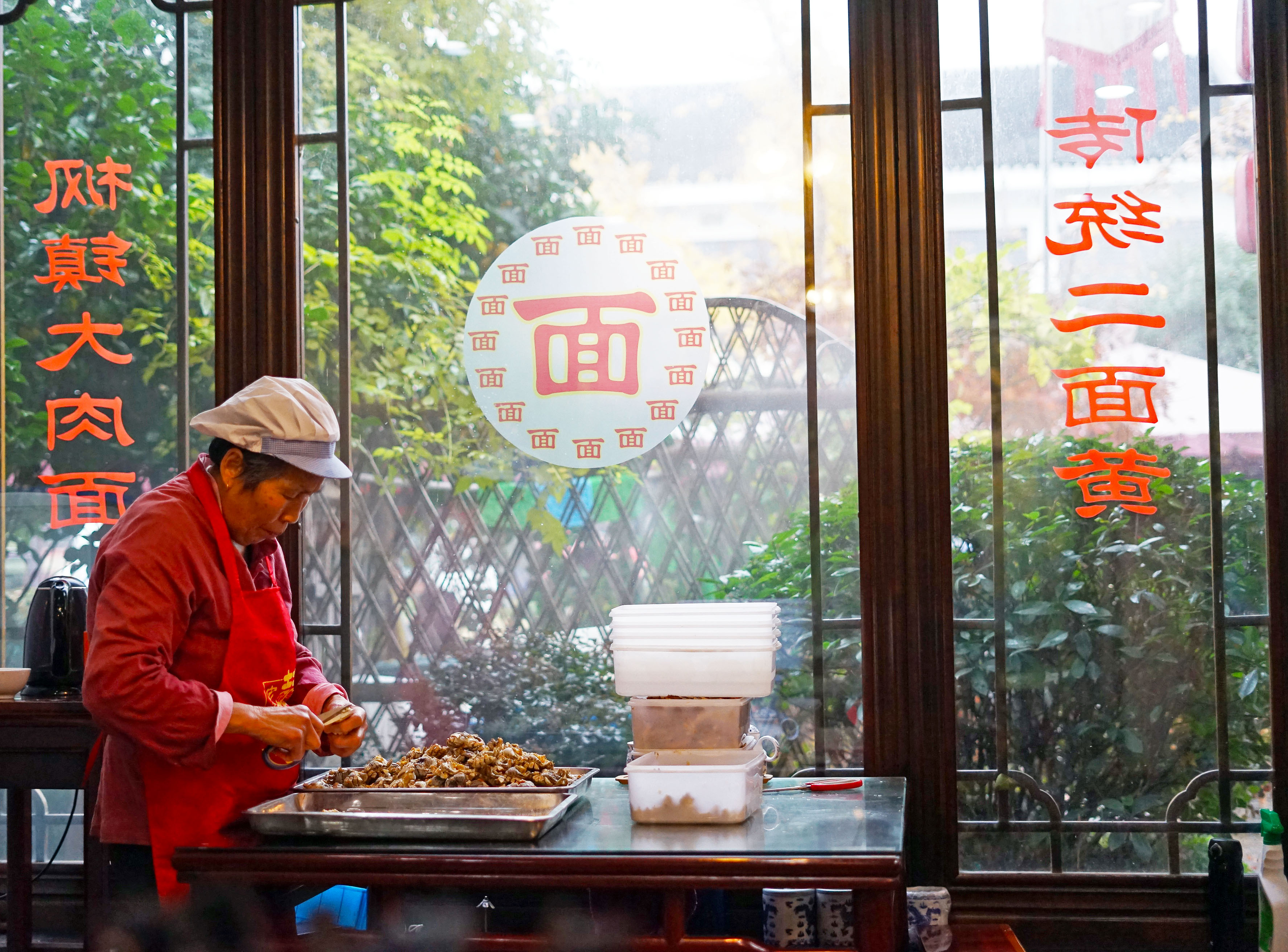 苏州是个温柔的地方,苏州人是个雅致的女人