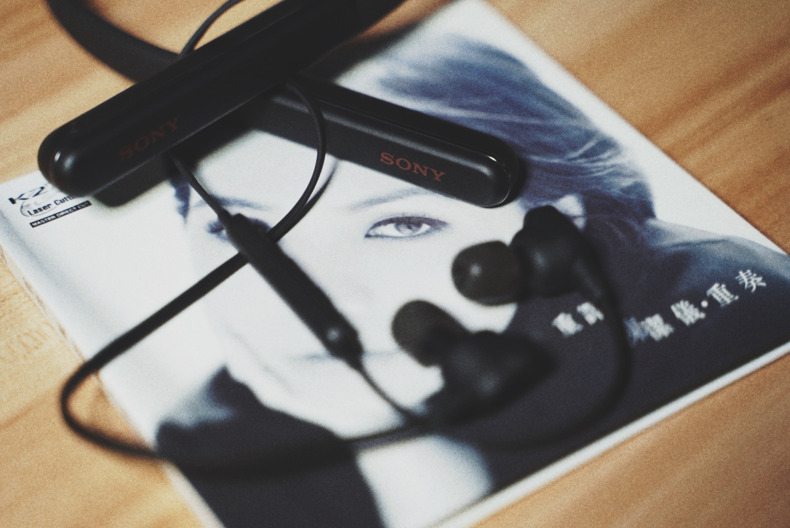 索尼wi1000xm2右耳有电流声,索尼wi1000xm2降噪模块失效