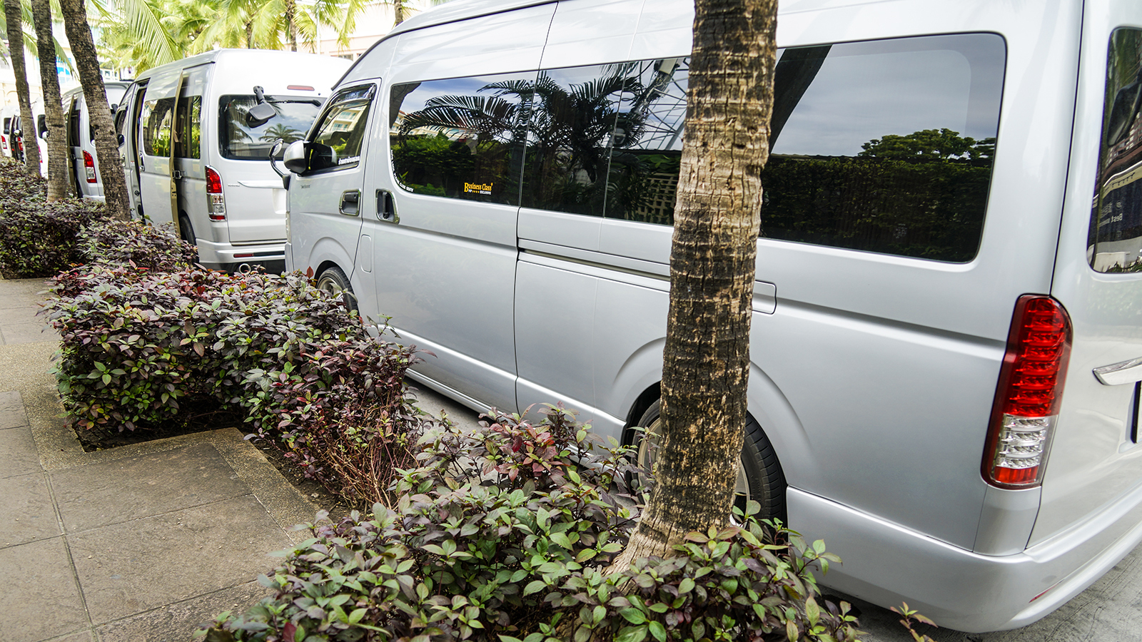 泰国风骏皮卡低趴改装,泰国丰田皮卡改装低趴