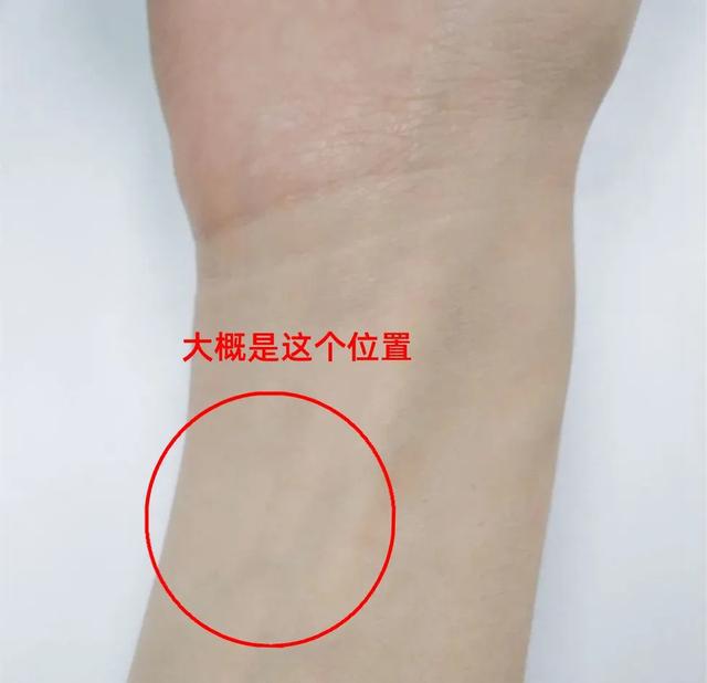 皮肤发痒抹炉甘石就好什么原因,皮肤痒擦炉甘石有用吗