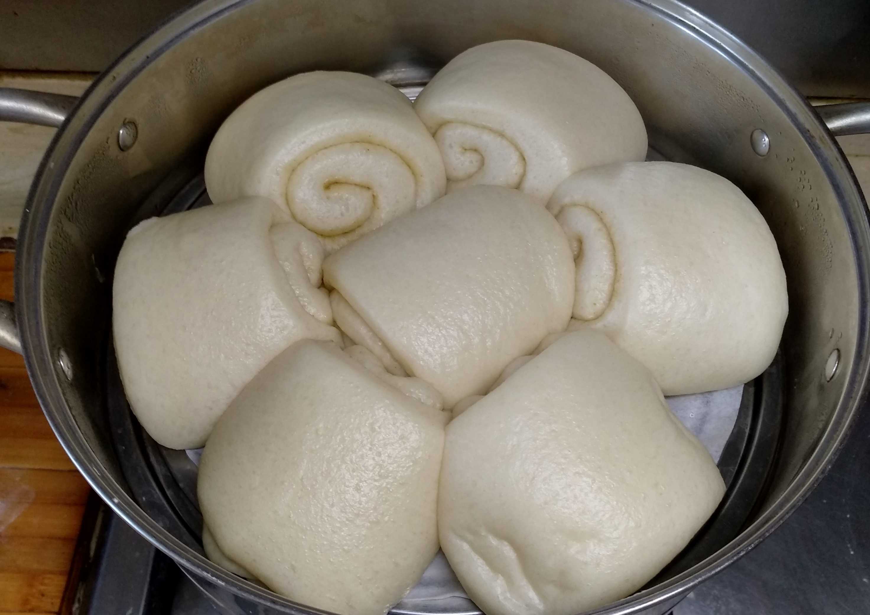 发面加了油揉不光滑,发面的时候放了碱发不起来