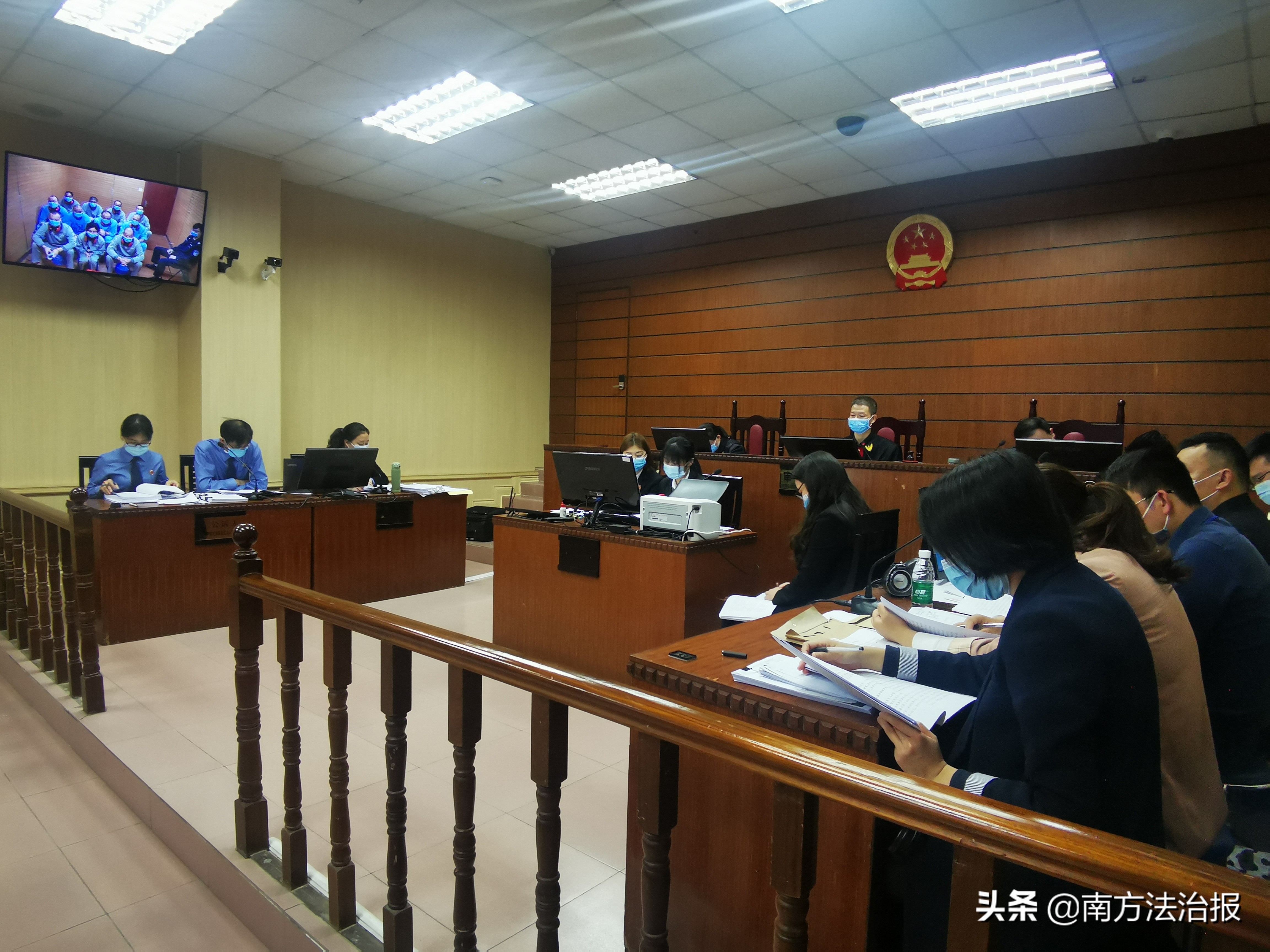 黑社会团伙涉及16起刑事案例,特大黑恶势力案件判多少年