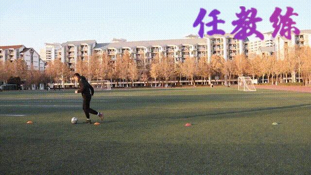 足球绕杆中考标准动作视频示范,体育中考足球绕杆周训练计划