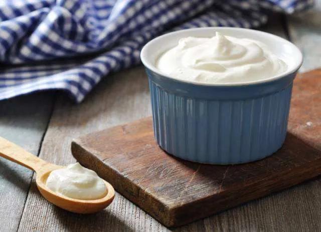 什么时候喝酸奶和牛奶,什么时候喝酸奶和纯奶最好