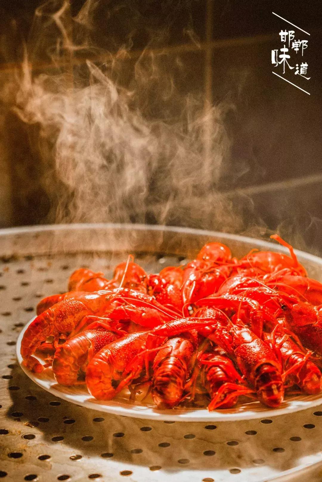 邯郸练摊儿季来袭，这家武汉菜开启夜宵模式承包你的夜生活！