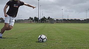 长传球的五个步骤,精准长传教学