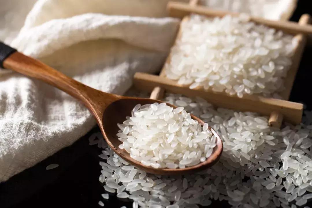 这家餐厅火了特色菜,这家餐厅火了顾客排队