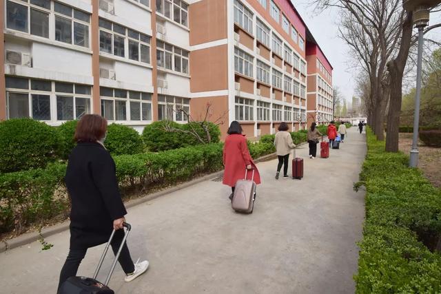 香河一中三中,香河三中初中什么时候开学