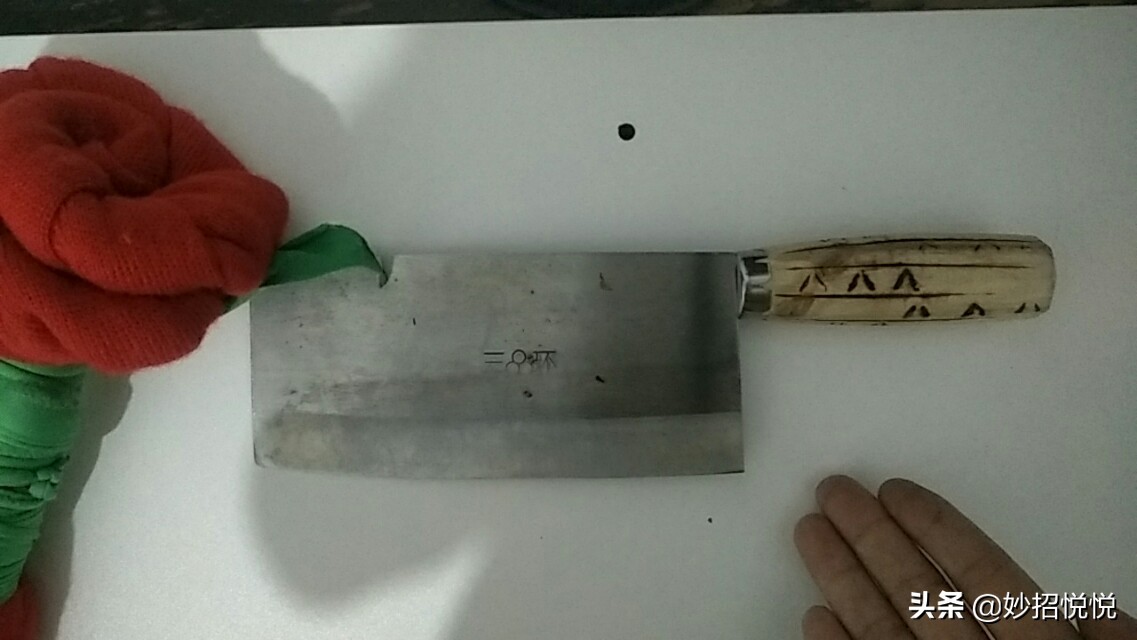 眼线笔买回来不流畅怎么办,眼线笔买回来怎么不出水