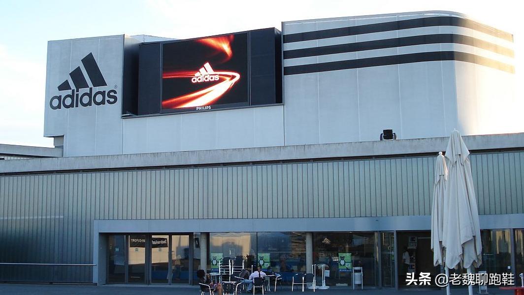 跑鞋阿迪达斯和耐克哪个好,阿迪达斯马拉松跑鞋和耐克