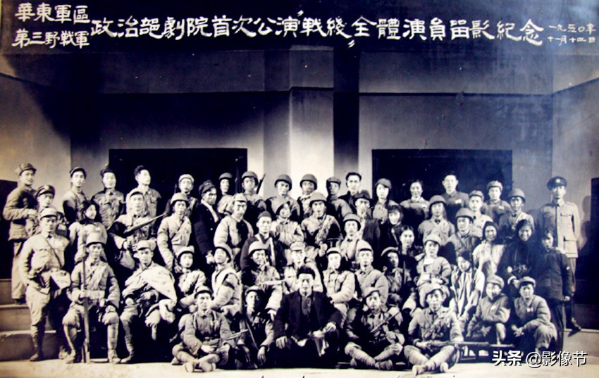 为什么《南征北战》成了“老三战”，《红日》却成了“大毒草”？