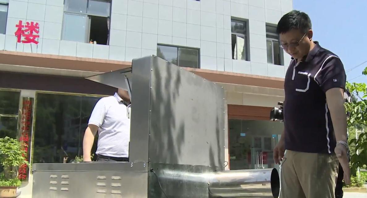 新发明无烟柴火灶全过程,自动点火无烟柴火灶