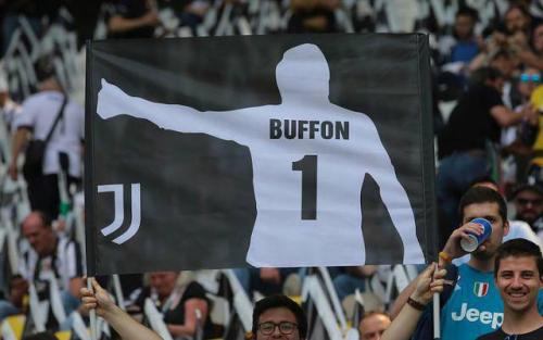 离别盘点足坛传奇感人告别时刻,回顾足坛2018最伤感的告别