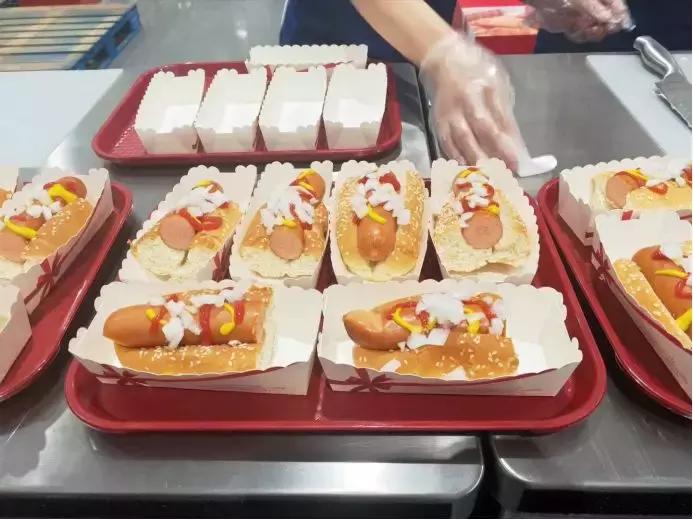 买东西还要花299开会员？Costco中国大陆首店开业，会员已卖十万