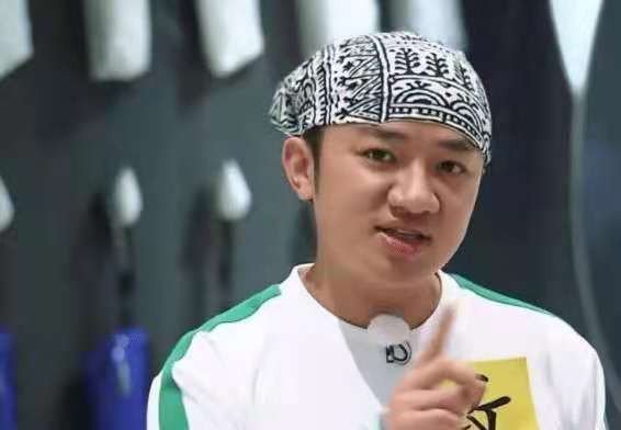 央视元旦晚会周深周笔畅,李宇春周笔畅张靓颖尚雯婕谭维维