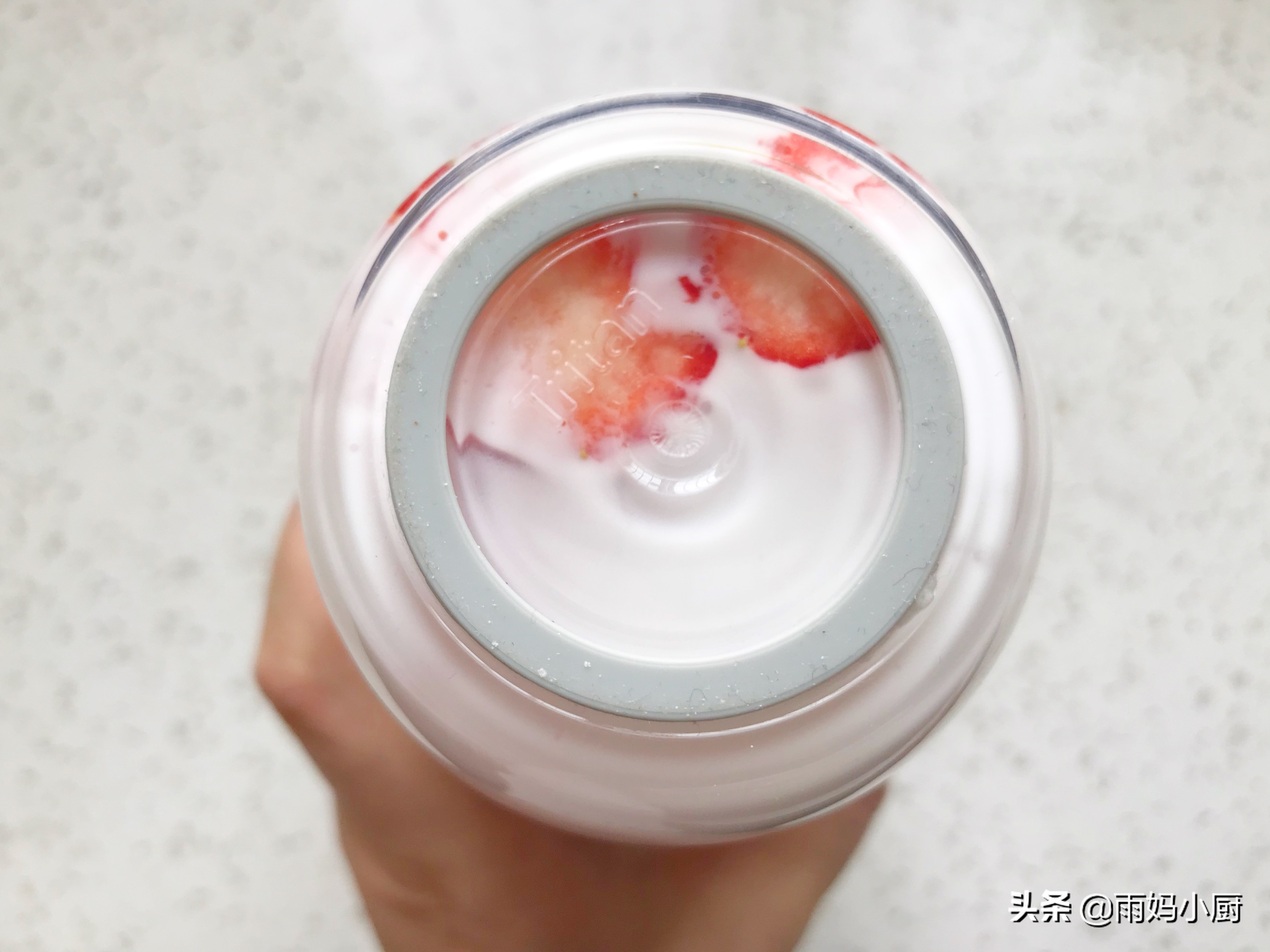 自制水果奶昔的家常做法,简单自制水果奶昔减肥法视频