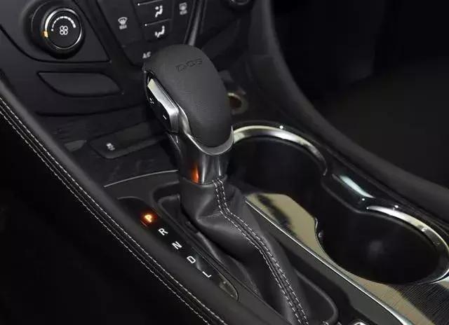 无级变速和7挡双离合有什么区别,无级变速和7挡双离合优缺点