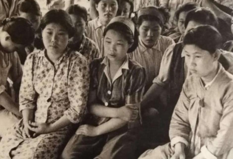 二战日本投降日本民众是什么反应,日本二战时真实的作风