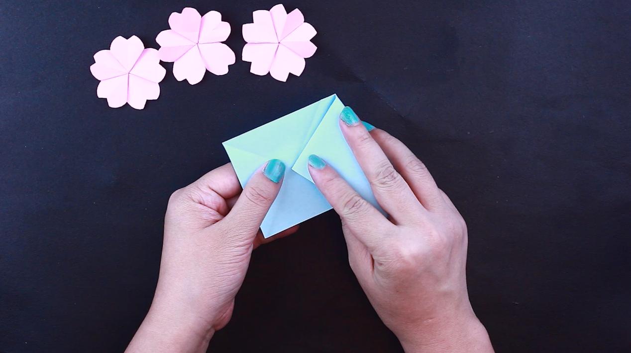 樱花折纸教程一张纸就可以折成,一张纸简单樱花折纸