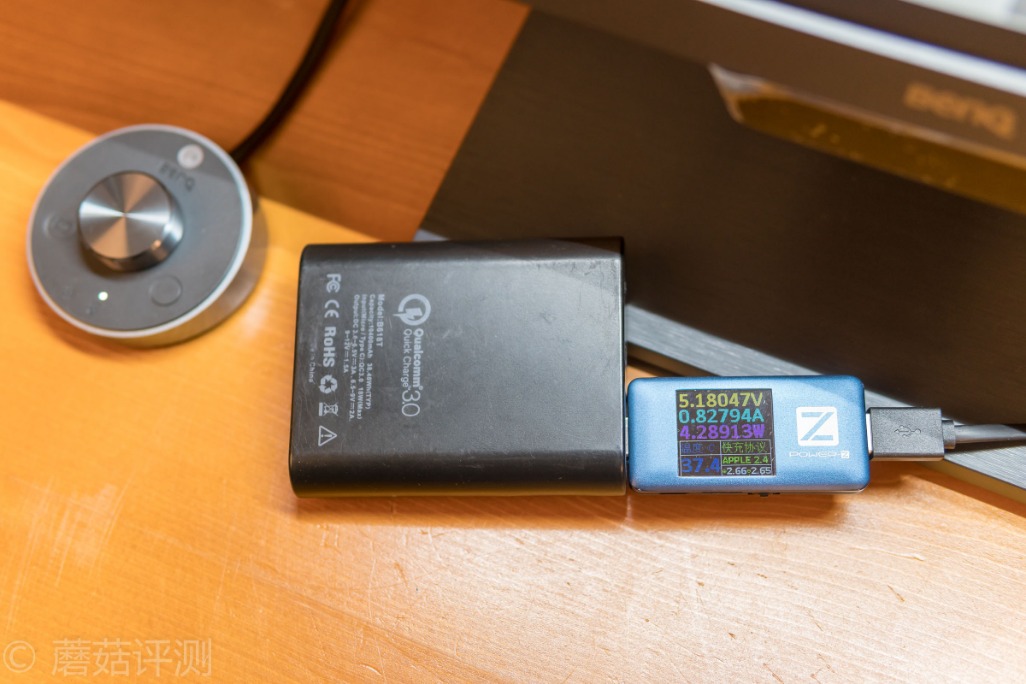 明基screenbar屏幕挂灯效果,明基显示器屏幕挂灯