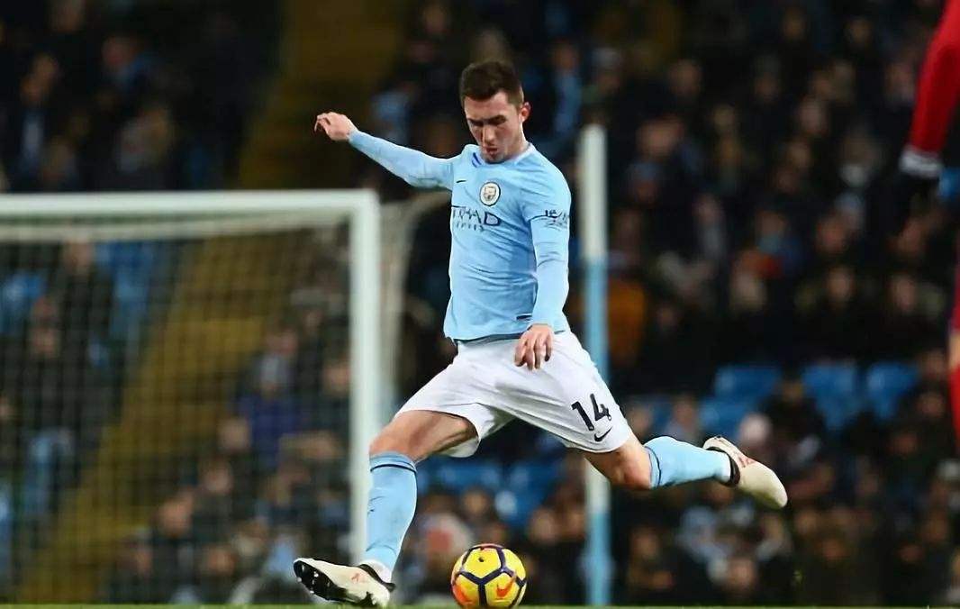 走下神坛32,曼城伊蒂哈德空接