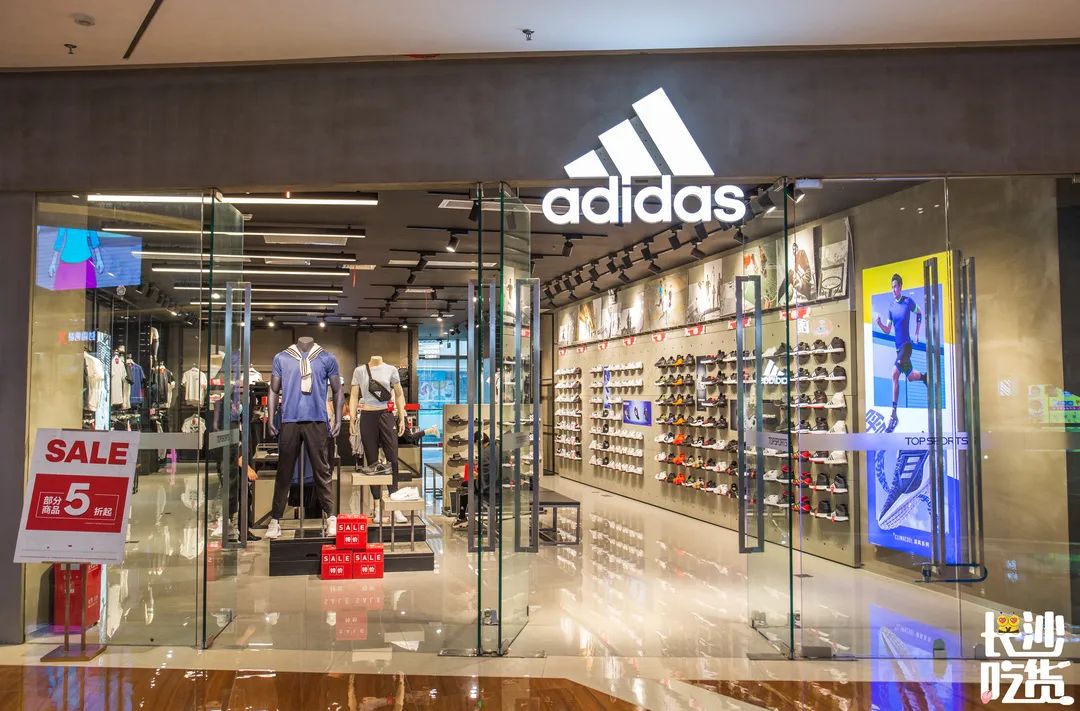 当代年轻人如何树立正确的消费观,当代年轻人的珠宝消费观