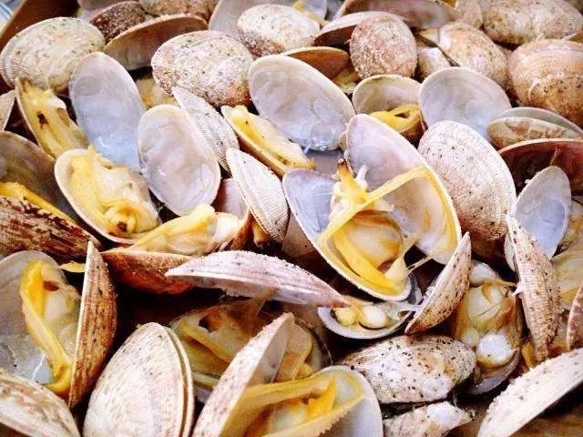 来一盆花蛤，藏不住的鲜