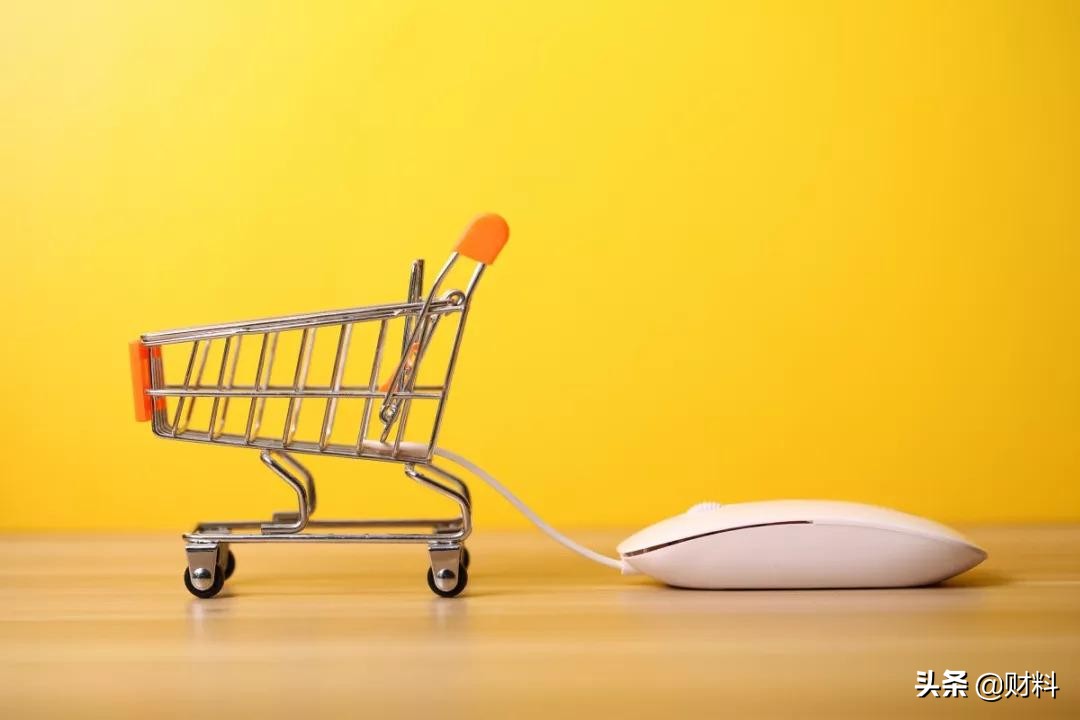 大街上贴满“旺铺转租”，实体店出路何在？董明珠直言不讳