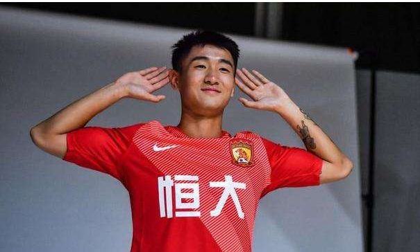 韦世豪可以超越孙兴慜吗,10年前的韦世豪