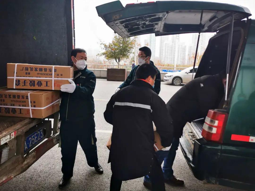 这个爆火视频告诉你，邮政做的比说的多得多！