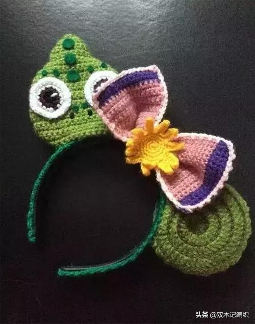 蝴蝶结的钩法教程全过程,金边蝴蝶结钩针详细教程图解