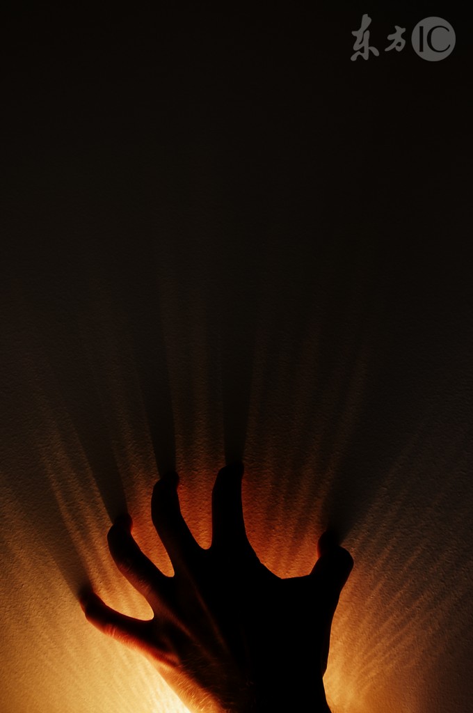 闀垮緱鍍忕尨瀛愮殑灏忚,宸ㄥ瀷鐚村瓙灏忚