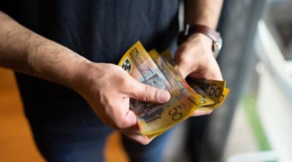 重磅!!澳人今年还可领$1080刀退税!!符合条件将自动发