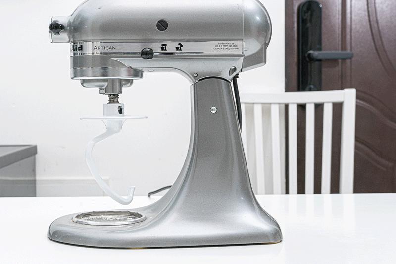 厨师机和烘焙机有什么区别,做烘焙要面包机好还是厨师机好