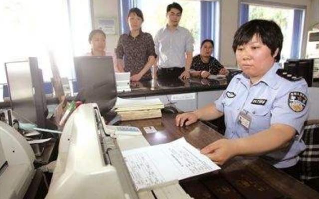 为什么补办身份证不需要录指纹,为什么补办身份证信息提交不起