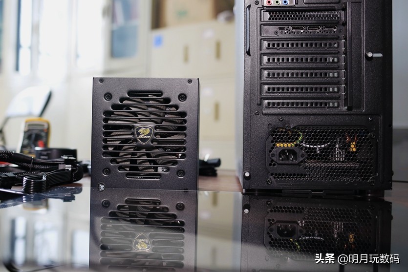 电脑无故重启是固态硬盘坏了吗,电脑无故重启是硬盘坏了么