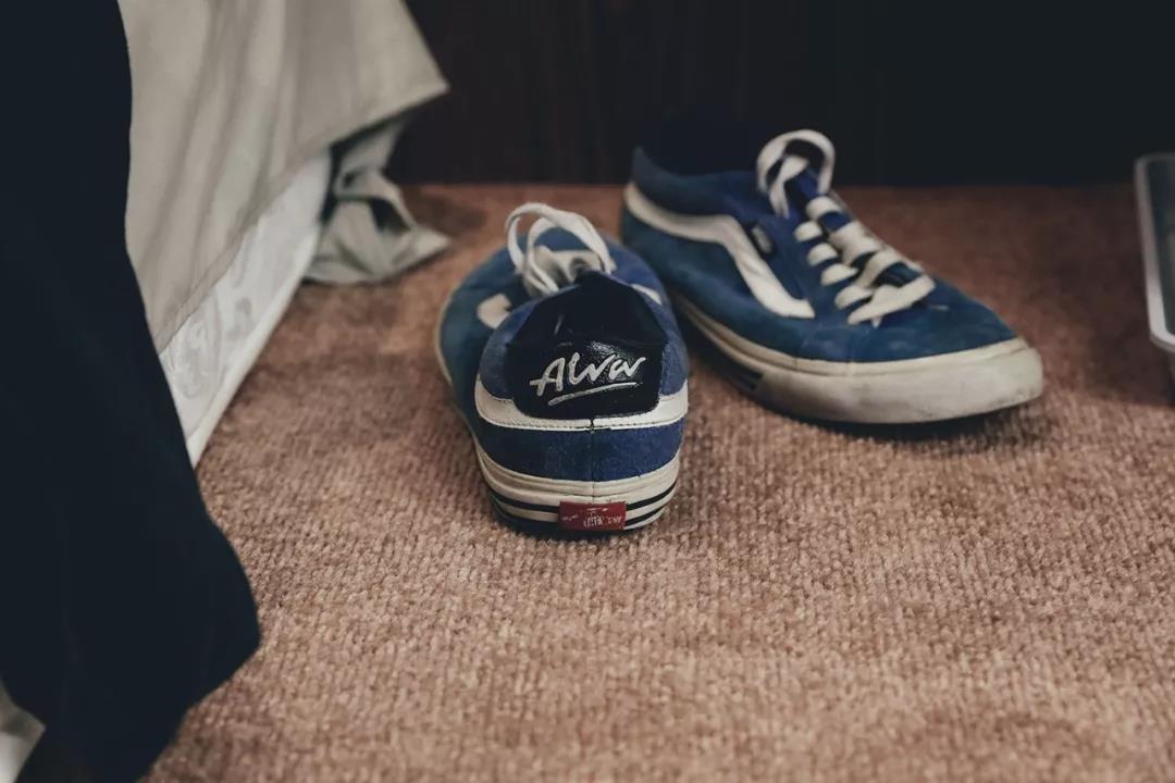 摇号还限购的帆布鞋？爆款明明很容易买啊