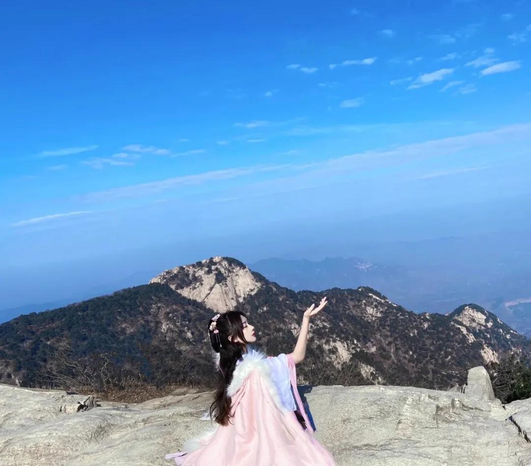 凌晨4点醒的姑娘,凌晨2点起床的姑娘