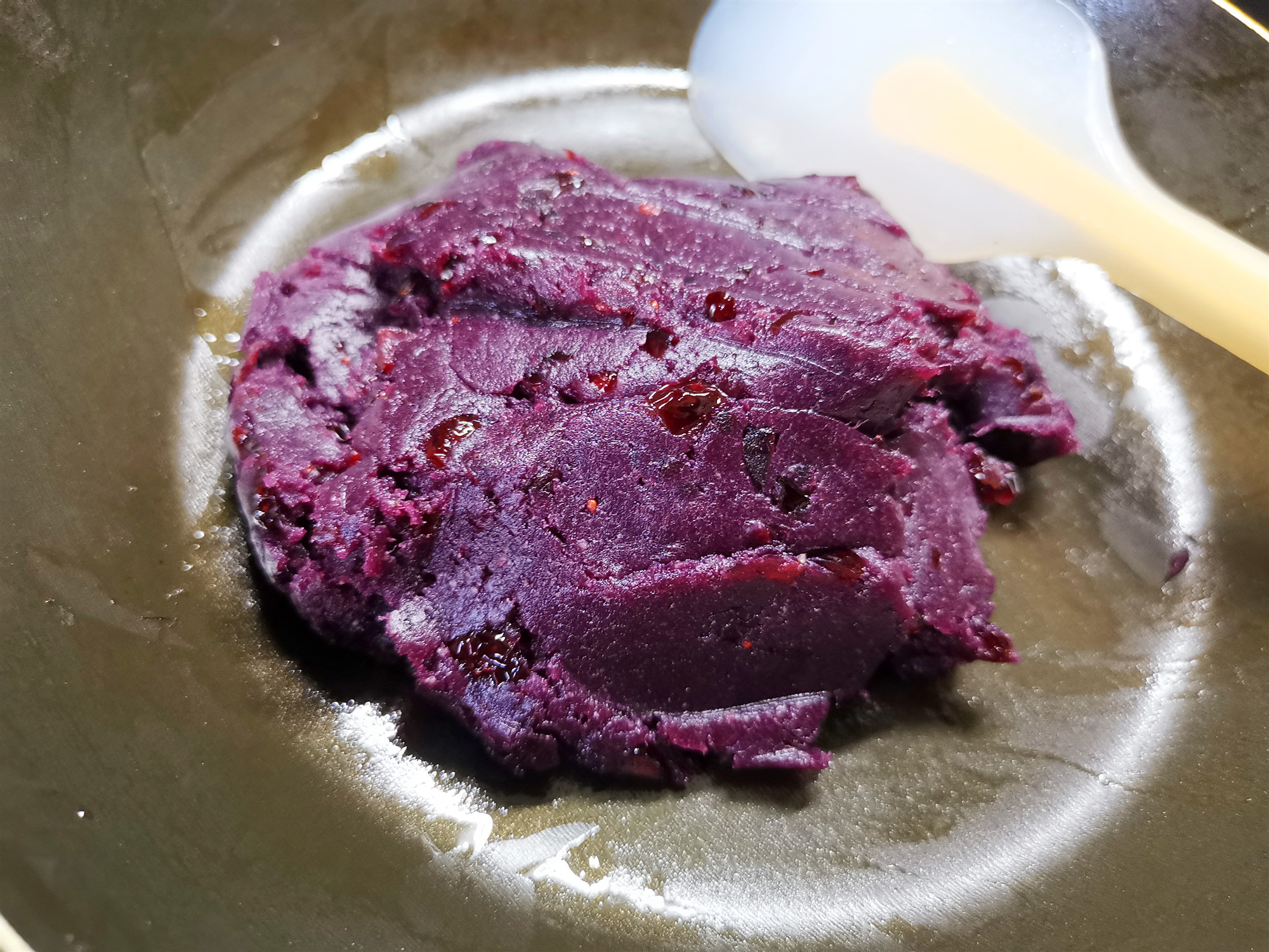 冰皮月饼无需烘焙,在家就能制作冰皮月饼