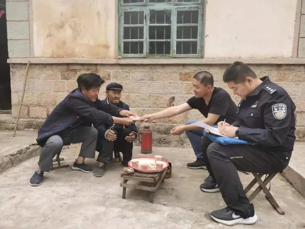 神奇的膏药能治凡人的百病,包治百病的膏药