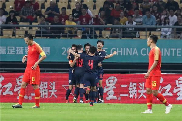 中国足球请继续前进,中国足球的前途和出路